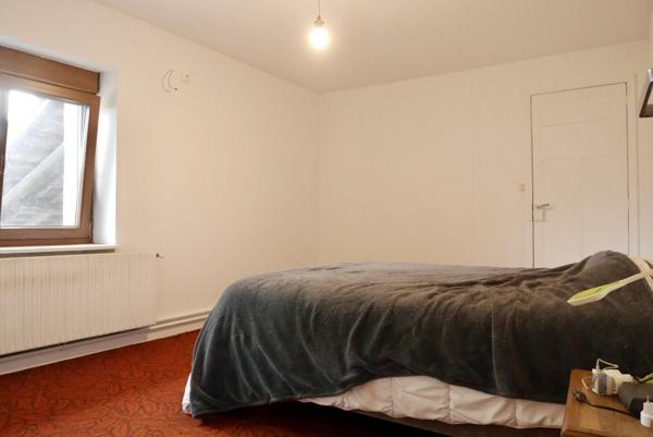 MAISON LORRAINE A RENOVER SUR 25,12 ARES DE TERRAIN