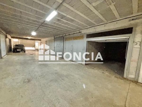 Location Parking 40 m² - 1 PLACE LOUIS BRAILLE Caluire 69300