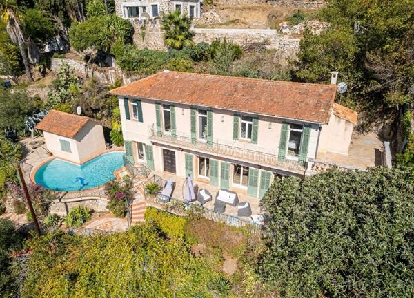 Maison à vendre    5 pièces • 919 m2 Golfe Juan - Vallauris