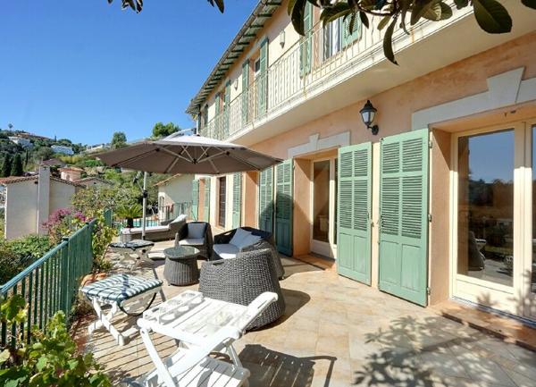 Maison à vendre    5 pièces • 919 m2 Golfe Juan - Vallauris