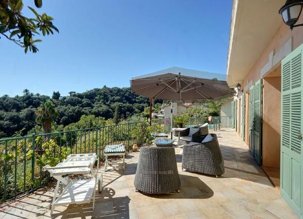 Maison à vendre    5 pièces • 919 m2 Golfe Juan - Vallauris