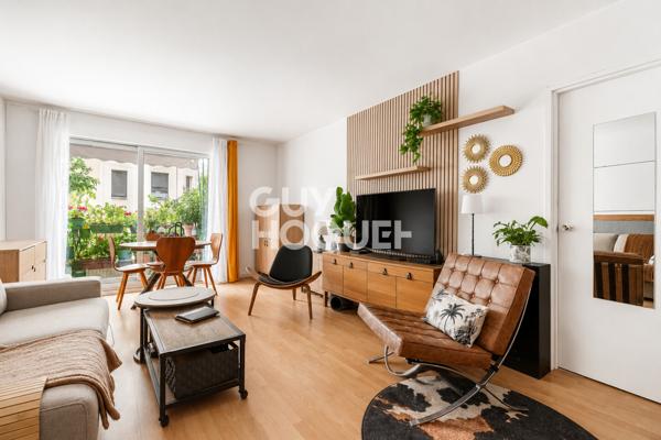 75015 Paris / Convention / 2 pièces 54 m² / Balcon Ouest / Cave / Parking possible