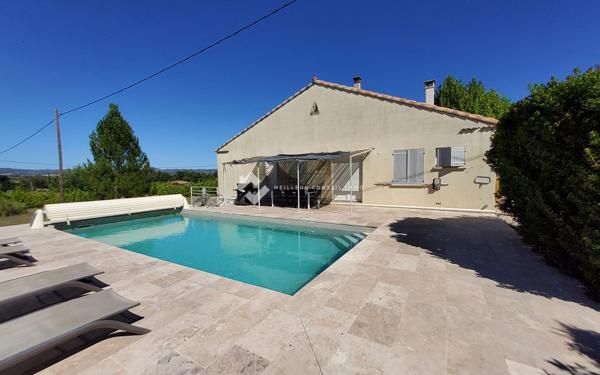 BARJAC – BELLE VILLA DE PLAIN-PIED AVEC PISCINE, GRAND TERRAIN ET ENVIRONNEMENT PRIVILÉGIÉ