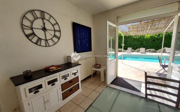 BARJAC – BELLE VILLA DE PLAIN-PIED AVEC PISCINE, GRAND TERRAIN ET ENVIRONNEMENT PRIVILÉGIÉ