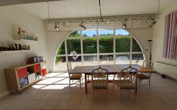BARJAC – BELLE VILLA DE PLAIN-PIED AVEC PISCINE, GRAND TERRAIN ET ENVIRONNEMENT PRIVILÉGIÉ