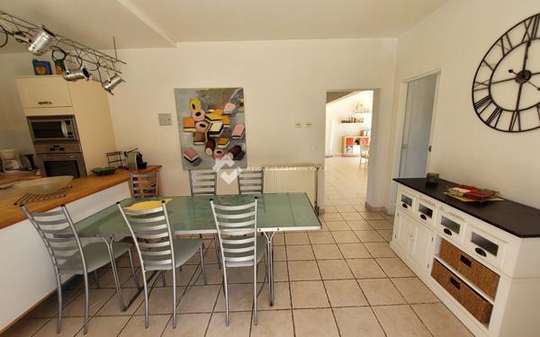 BARJAC – BELLE VILLA DE PLAIN-PIED AVEC PISCINE, GRAND TERRAIN ET ENVIRONNEMENT PRIVILÉGIÉ