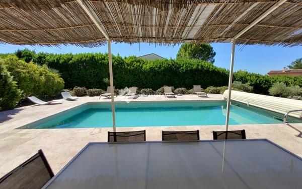 BARJAC – BELLE VILLA DE PLAIN-PIED AVEC PISCINE, GRAND TERRAIN ET ENVIRONNEMENT PRIVILÉGIÉ