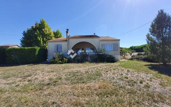 BARJAC – BELLE VILLA DE PLAIN-PIED AVEC PISCINE, GRAND TERRAIN ET ENVIRONNEMENT PRIVILÉGIÉ
