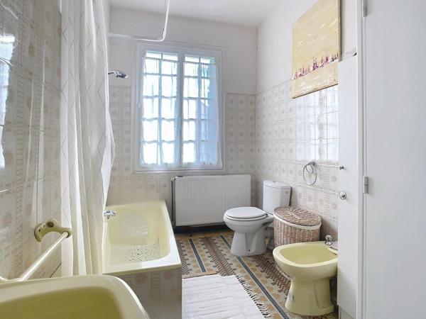 Belle maison de maître avec piscine et garage