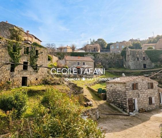 À Zerubia, charme authentique et vue montagne.