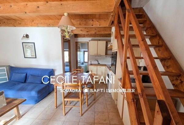 À Zerubia, charme authentique et vue montagne.