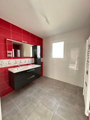 Maison plain pied 106 m² à vendre à AIZENAY