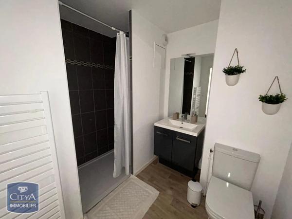 Appartement à louer 1 pièce 21.6m²