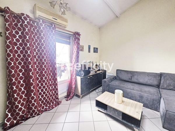 Appartement
         2 pièces
        - 33 m² 139 000 € *