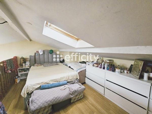 Appartement
         2 pièces
        - 33 m² 139 000 € *