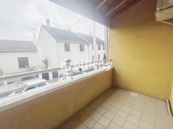 Appartement
         2 pièces
        - 33 m² 139 000 € *