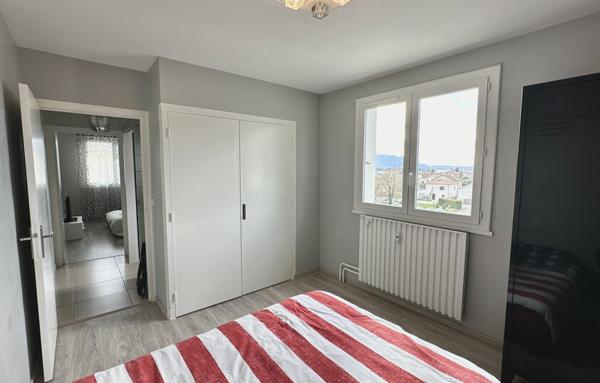 APPARTEMENT T3 TRAVERSANT AVEC BALCONS - SAINT MARCELLIN
