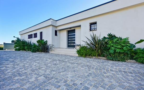 Maison à vendre    6 pièces •  Vallauris