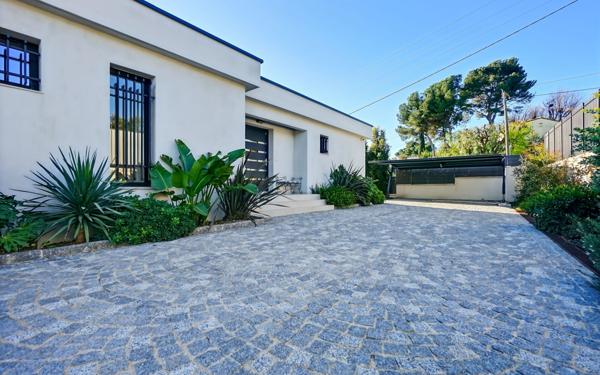 Maison à vendre    6 pièces •  Vallauris