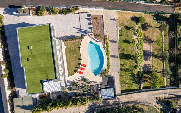 Maison à vendre    6 pièces •  Vallauris