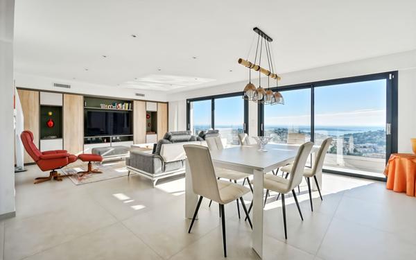 Maison à vendre    6 pièces •  Vallauris