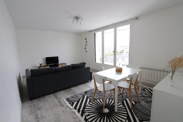 SECTEUR BORDS DE LOIRE - APPARTEMENT T.2 - 49M² - BALCON ET PARKING