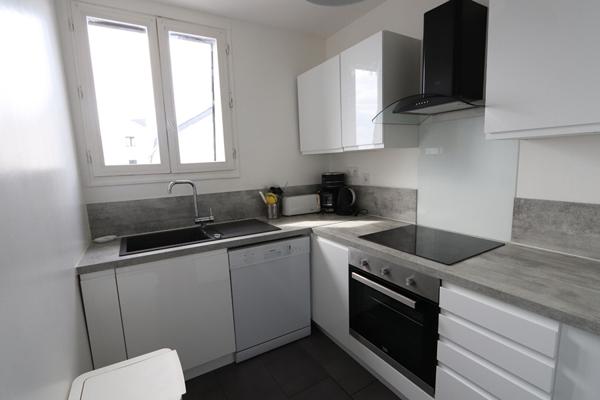 SECTEUR BORDS DE LOIRE - APPARTEMENT T.2 - 49M² - BALCON ET PARKING