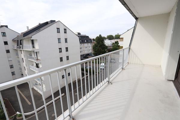 SECTEUR BORDS DE LOIRE - APPARTEMENT T.2 - 49M² - BALCON ET PARKING