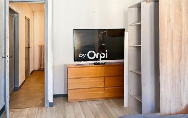 Immeuble à vendre    6 pièces •  Montmarault