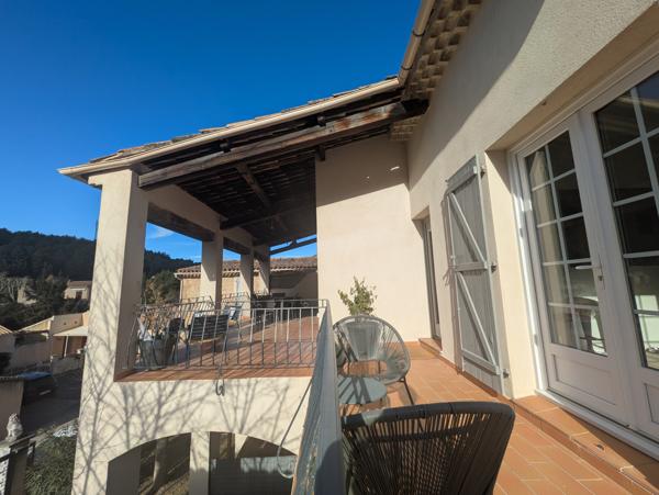 Meyrargues (13650) Appartement avec terrasse, jardinet et studio indépendant