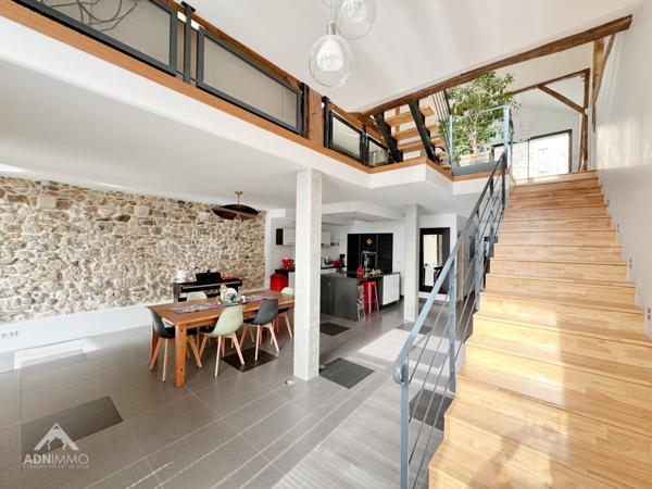 Péron (01630) Grange Gessienne 8 Pièces 240 m2