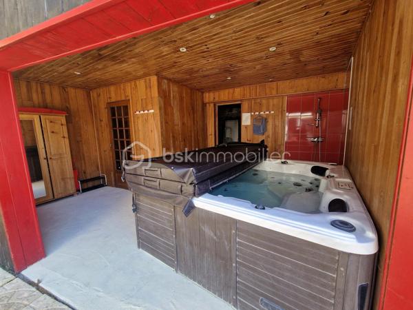 Dans la commune de RANTON  (86) à 40 mn de SAUMUR et à 1h de POITIERS et du FUTUROSCOPE, je vous propose cette  belle maison FAMILIALE  de 6 chambres,  de 290 m2 sur une parcelle de 3500 m2 env.

Maison comprenant au rez-de-chaussée : 
Belle cuisine aménagée et équipée, buanderie (ou arrière cuisine) avec ancien four à pain, VASTE SEJOUR  avec cheminée insert.
Grande  VERANDA avec store, TERRASSE 
2 chambres (une avec cheminée insert, l'autre cheminée ouverte) Une  salle d'eau avec DOUCHE ITALIENNE

1er étage : 
Palier avec WC desservant 3 CHAMBRES SUITES , une avec salle d'eau, une deuxième avec salle de bains/wc  et la troisième avec salle d'eau/wc.
Grande TERRASSE

2ème étage : grande chambre (dortoir) avec salle de bains et WC

Espace DETENTE :  Une dépendance COUVERTE avec une PISCINE CHAUFFÉE, un JACUZZI. une Grande cave, un GARAGE 
La propriété  est décorée avec beaucoup de goût.

LES + :  Fenêtres en DOUBLE VITRAGE,  cheminée avec insert , toiture en ardoise en très bon état. Possibilité vente avec mobilier.

Idéal grande famille, ou pour un GITE, ou MAISON D'HOTE pour un revenu complémentaire ou Investisseurs

Contact pour visite : Estelle André au 06 62 79 05 07 ou mail  e.andre@bskimmobilier.com
                                   Isabelle Bassac au 06 33 64 15 64 ou mail  i.bassac@bskimmobilier.com