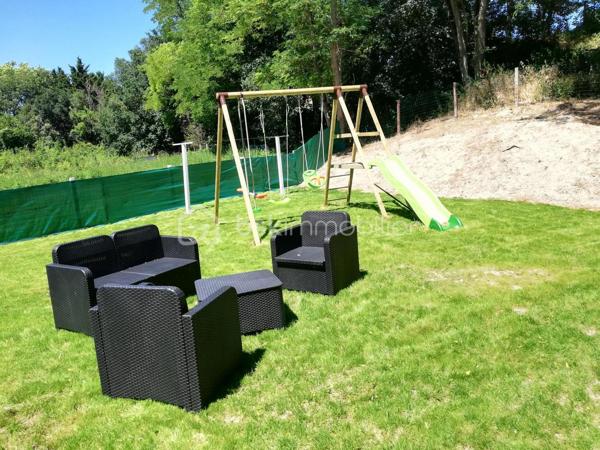 Dans la commune de RANTON  (86) à 40 mn de SAUMUR et à 1h de POITIERS et du FUTUROSCOPE, je vous propose cette  belle maison FAMILIALE  de 6 chambres,  de 290 m2 sur une parcelle de 3500 m2 env.

Maison comprenant au rez-de-chaussée : 
Belle cuisine aménagée et équipée, buanderie (ou arrière cuisine) avec ancien four à pain, VASTE SEJOUR  avec cheminée insert.
Grande  VERANDA avec store, TERRASSE 
2 chambres (une avec cheminée insert, l'autre cheminée ouverte) Une  salle d'eau avec DOUCHE ITALIENNE

1er étage : 
Palier avec WC desservant 3 CHAMBRES SUITES , une avec salle d'eau, une deuxième avec salle de bains/wc  et la troisième avec salle d'eau/wc.
Grande TERRASSE

2ème étage : grande chambre (dortoir) avec salle de bains et WC

Espace DETENTE :  Une dépendance COUVERTE avec une PISCINE CHAUFFÉE, un JACUZZI. une Grande cave, un GARAGE 
La propriété  est décorée avec beaucoup de goût.

LES + :  Fenêtres en DOUBLE VITRAGE,  cheminée avec insert , toiture en ardoise en très bon état. Possibilité vente avec mobilier.

Idéal grande famille, ou pour un GITE, ou MAISON D'HOTE pour un revenu complémentaire ou Investisseurs

Contact pour visite : Estelle André au 06 62 79 05 07 ou mail  e.andre@bskimmobilier.com
                                   Isabelle Bassac au 06 33 64 15 64 ou mail  i.bassac@bskimmobilier.com