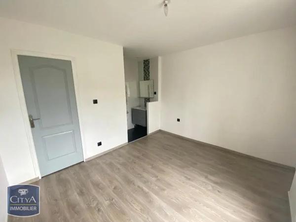 Appartement à louer 2 pièces 38.09m² Charleville-Mézières (08000)