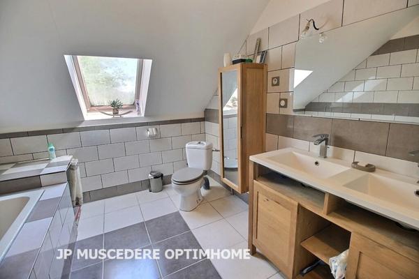 Ancien moulin du XIIIe siècle rénové avec charme – 600 m² habitables – Terrain de 7000 m² – Duvy (Oise)