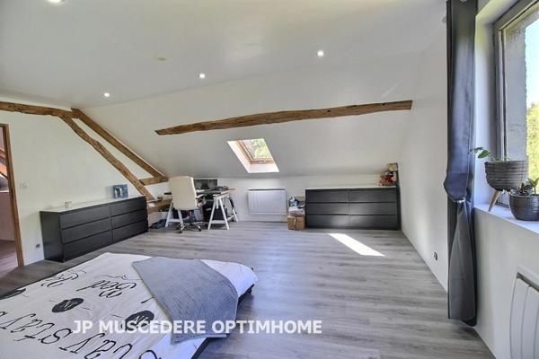 Ancien moulin du XIIIe siècle rénové avec charme – 600 m² habitables – Terrain de 7000 m² – Duvy (Oise)