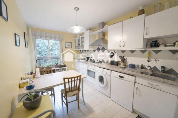 P3 avec terrasse et deux stationnements - résidence standing proche centre ville