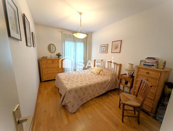 P3 avec terrasse et deux stationnements - résidence standing proche centre ville