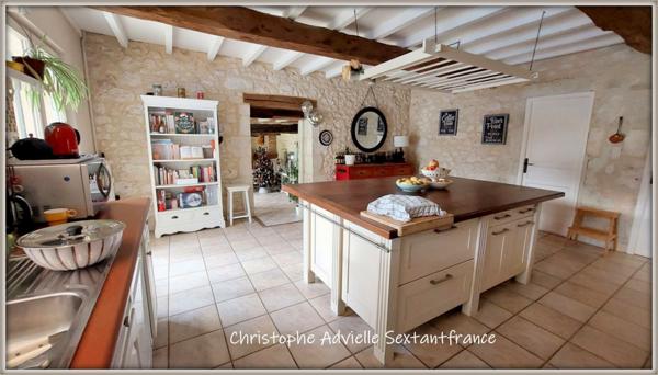 Grande maison de 5 chambres avec piscine, complexe d'hébergements insolites sur presque 7ha