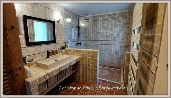 Grande maison de 5 chambres avec piscine, complexe d'hébergements insolites sur presque 7ha