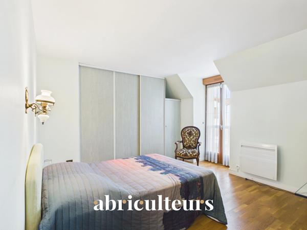 Maison familiale avec terrasse et jardin Versailles Porchefontaine 107m², 3 chambres