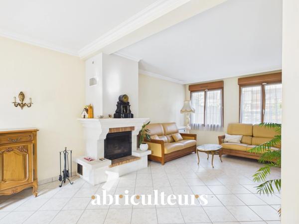 Maison familiale avec terrasse et jardin Versailles Porchefontaine 107m², 3 chambres