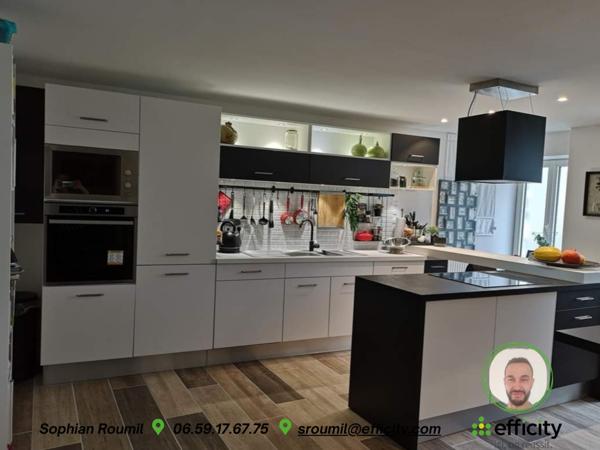 Maison 7 pièces - 302 m²