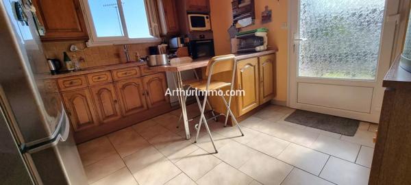 Vente                                                      Maison
                        
                     8 pièces                      152 m2                     à Sucy-en-Brie