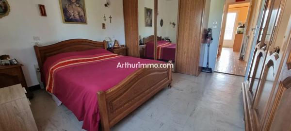 Vente                                                      Maison
                        
                     8 pièces                      152 m2                     à Sucy-en-Brie