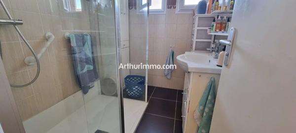 Vente                                                      Maison
                        
                     8 pièces                      152 m2                     à Sucy-en-Brie