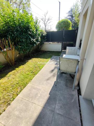 Location                                                      Appartement
                        
                     2 pièces                      30 m2                     à Sucy-en-Brie