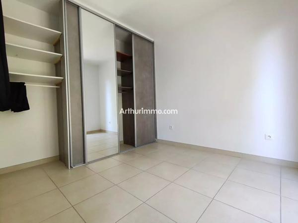 Location                                                      Appartement
                        
                     2 pièces                      30 m2                     à Sucy-en-Brie