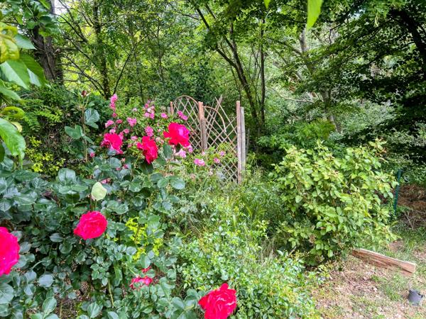 Spacieuse Maison Individuelle avec Jardin, à Proximité du Centre de Limoux