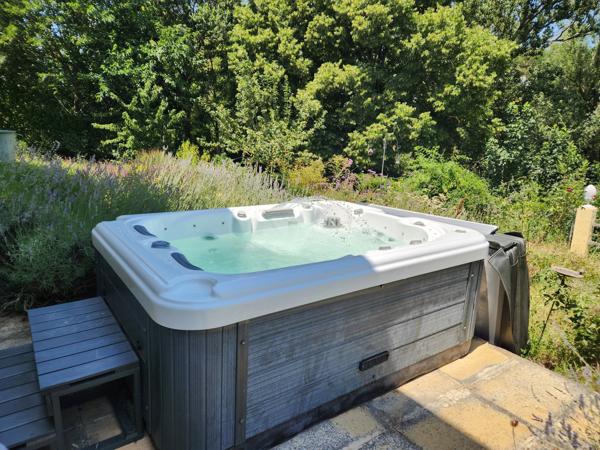 Spacieuse Maison Individuelle avec Jardin, à Proximité du Centre de Limoux